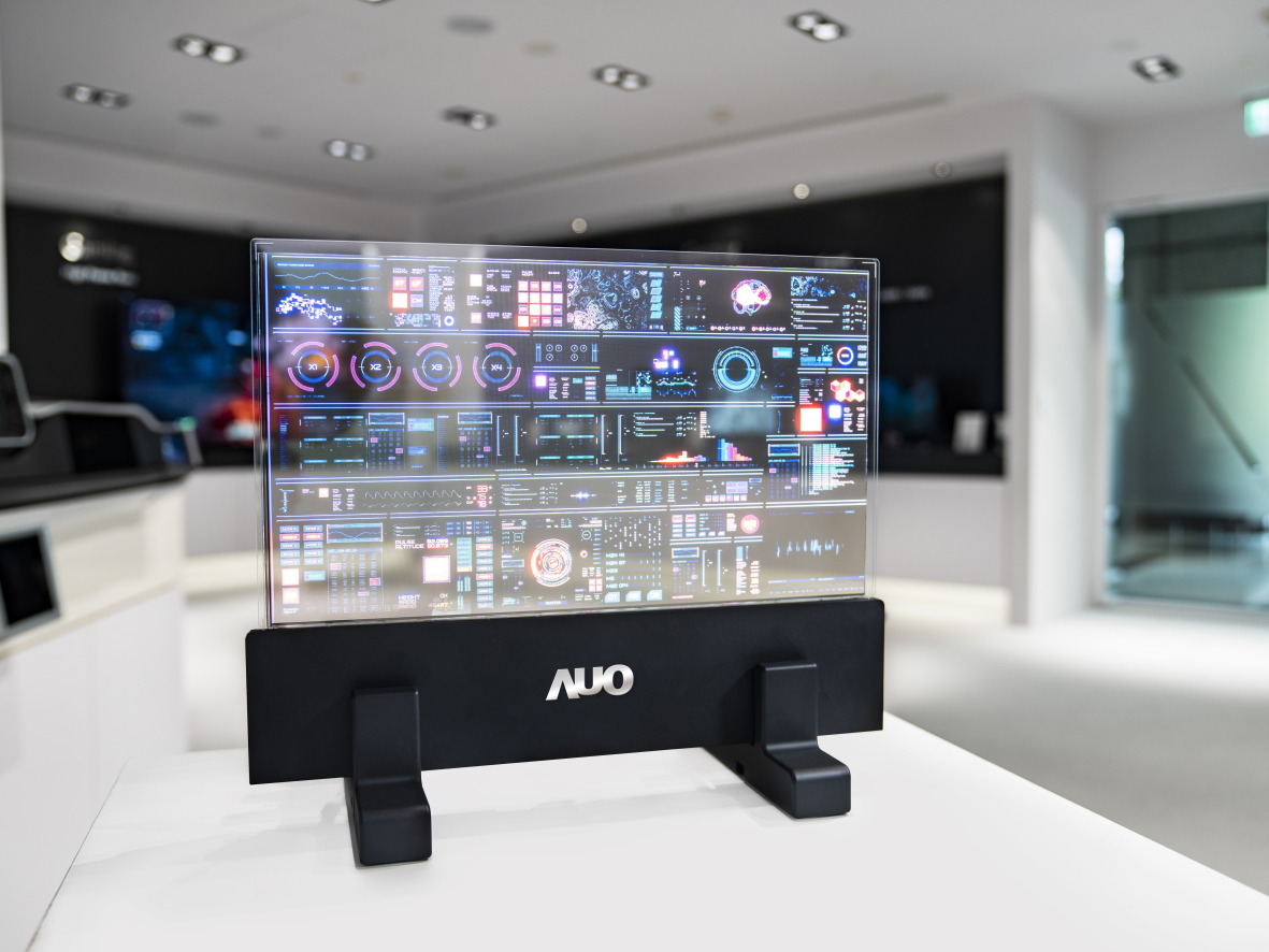 88BIFAMicro LED透明顯示器，具有高穿透、低繞射、高亮度、可拼接之特性，可應用於不同場域，如家庭玄關、智慧櫥窗、商業展示等場景，賦予顯示內容更多元的呈現與應用