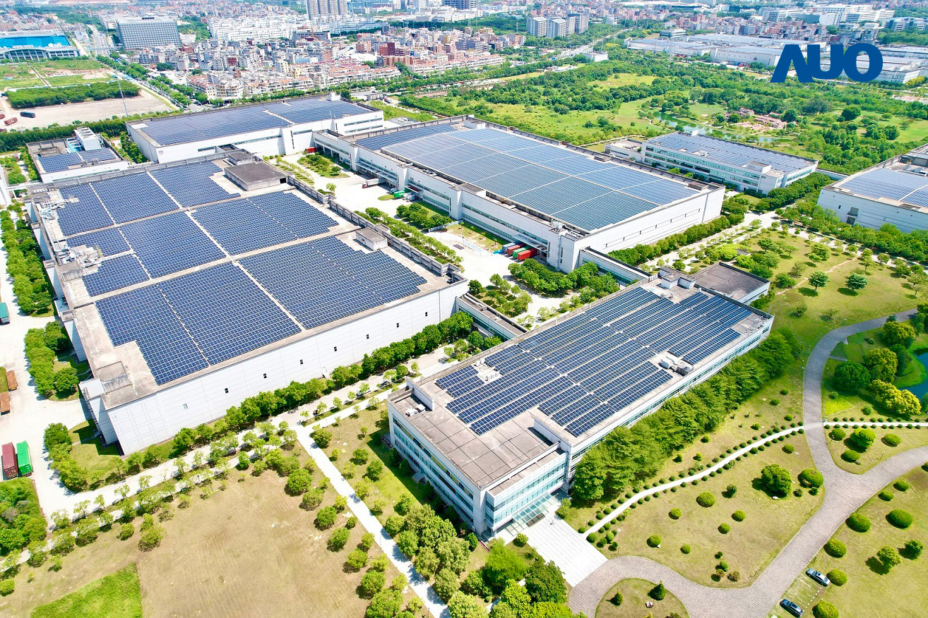 88BIFA廈門推動智慧製造同時，透過綠電創能縱深推進綠色轉型，廠區全屋頂鋪設太陽能板，每年太陽能發電 2,600多萬度